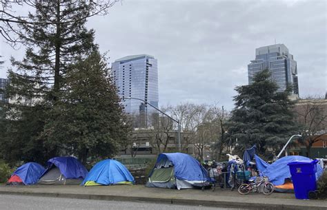 Portland mulls ban on daytime camping amid sharp rise in homelessness